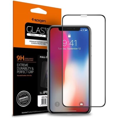Juodas apsauginis ekrano stiklas Apple Iphone X XS Spigen Glass Fc priekinis