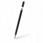 Juodas pieštukas Tech-Protect Magnet Stylus Pen su nuimama juoda dangteliu viršuje ant baltos fono