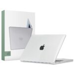 Skaidrus deklas Macbook Air 13 2022 Tech-Protect Smartshell ant sidabrines spalvos Macbook Air kompiuterio