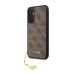 Rudas originalus dėklas Guess 4G Charms telefonui Samsung Galaxy A34 5G su raštu ir auksiniu pakabuku