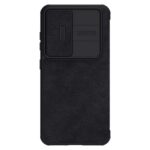 Juodas atverčiamas dėklas Samsung Galaxy S23 Plus su kameros apsauga ir odiniu paviršiumi
