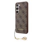 Rudas originalus dėklas Guess 4G Charms telefonui Samsung Galaxy S23 su raštu ir auksiniu pakabuku