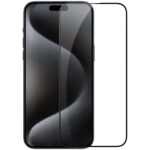 Juodas apsauginis grūdintas stiklas Nillkin Tempered Glass 2.5D CP PRO telefonui Apple Iphone 15 Pro Max prie telefono ekrano.
