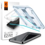 Skaidrus apsauginis stikliukas Samsung Galaxy S24 Spigen Glas Tr Ez Fit matomas su pakuote ir telefono atvaizdu