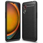 Juodas dėklas Samsung Galaxy Xcover 7 Tech-Protect Carbon su tekstūruotu paviršiumi ir raudonu kameros žiedu