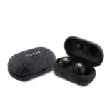 Juodos belaidės ausinės Guess True Wireless 4G PU Metal Logo BT5.3 Stereo su tekstūruotu dėklu
