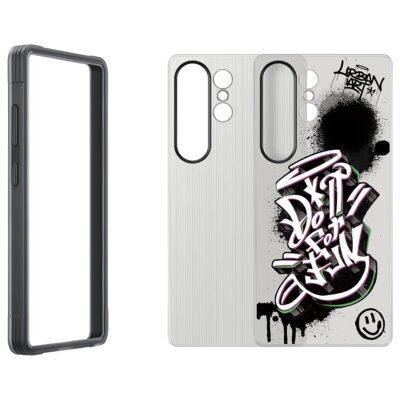 Juodas originalus dėklas EF-JS938CBE FlipSuit telefonu Samsung Galaxy S25 Ultra su grafiti raštais ir apsauginėmis detalėmis