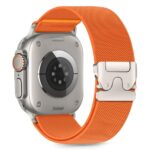 Oranžinė apyrankė Apple Watch su tvirtu metaliniu užsegimu ir nailonine medžiaga
