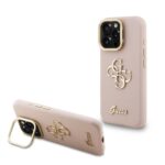 Rausvas dėklas telefonui Apple iPhone 16 Pro su Guess PU tekstūra ir logotipu bei stovu kameros rėmeliui