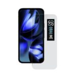 Skaidrus apsauginis ekrano stikliukas Google Pixel 9a su OBAL ME logotipu ant baltos pakuotės