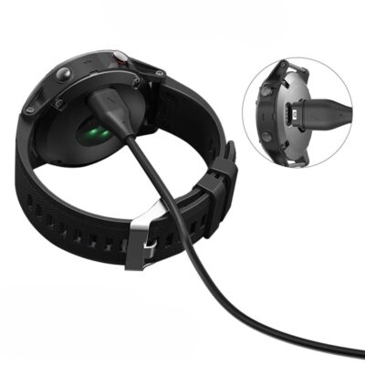 Įkrovimo laidas Garmin Watch TECH-PROTECT MC04 Ultraboost sujungtas su juodu laikrodžiu