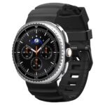 Juoda apyrankė Samsung Galaxy Watch 8 Classic su juodu silikoniniu dirželiu