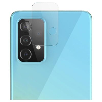 Apsauginis stiklas galiniai kamerai Samsung Galaxy A525 A52 prie mėlyno telefono kameros modulio