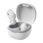 Balties belaidės ausinės Baseus Encok WM01 NGTW240002 su dviem ausinėmis ir dėklu atidarytu baltos spalvos