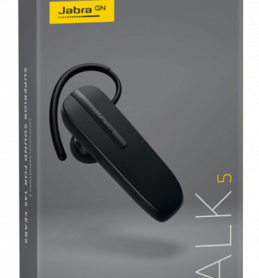 Belaidė laisvų rankų įranga Jabra Talk 5 dėžutėje su juoda laisvų rankų įrangos klausa ir geltonu viršumi