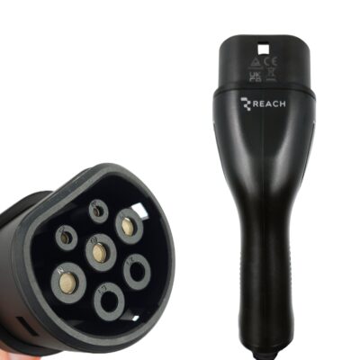 Elektromobilių įkroviklis Reach PEVC2 220V Type2 16A 3.5kW su juodos spalvos plastikiniais kištukais ir įvairiais jungčių kontaktų lizdais