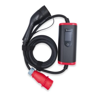 Elektromobilių įkroviklis Reach PEVC4 su 3 fazių raudonu Type2 jungtimi ir juodu korpusu
