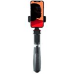 Juoda asmenukių lazda XO SS08 Tripod Bluetooth su pritvirtintu išmaniuoju telefonu