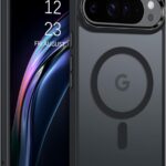 Juodas dėklas Google Pixel 10 su matinio paviršiaus MagSafe žiedu užnugaryje