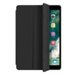 Juodas dėklas su vieta pieštukui Apple iPad 10.2 2019 Smart Sleeve atidarytas su matomu ekranu