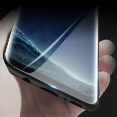 Juodos spalvos dėklas Samsung Galaxy G955 S8 Plus X-level Guardian telefone rankoje