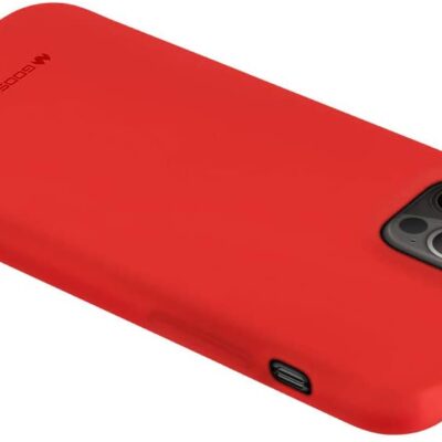 Raudonas dėklas Apple iPhone 12 Pro Max Mercury Soft su pritvirtintu telefonu ir matoma kamera