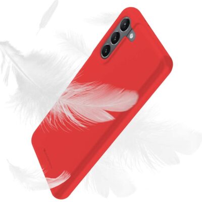 Raudonas dėklas Samsung Galaxy S21 FE 5G Mercury Soft, pavaizduotas iš nugarėlės su trimis kameromis ir raudona spalva