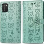 Žalias dėklas Samsung Galaxy A025G A02s su įspaustais katės ir šuns veidais