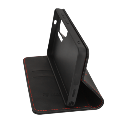 Juodas atverčiamas dėklas Tactical Xproof telefonui Samsung Galaxy S26 Ultra matomas atvertas šonu su raudonomis siūlėmis