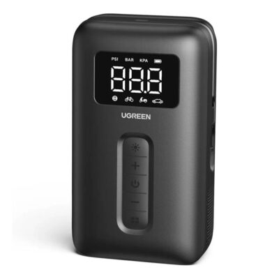 Juodas automobilinis oro kompresorius Ugreen CD259 su skaitmeniniu ekranu ir valdymo mygtukais