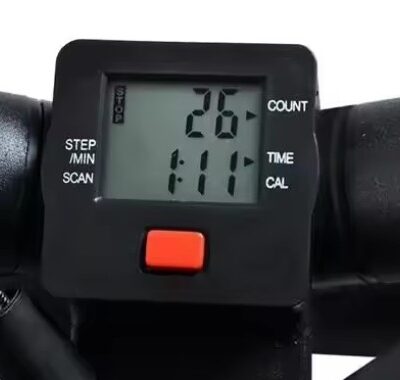 Juodas steperis SS006 su skaitmeniniu ekranu ir raudonu mygtuku