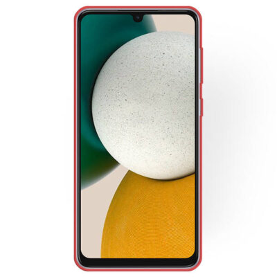 Raudonas dėklas Samsung Galaxy A155 A15 4G telefonu, matomas priekinis ekrano vaizdas