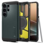 Žalias Spigen Tough Armor MagSafe dėklas Samsung Galaxy S26 Ultra, matomi juodi kampiniai rėmai ir trijų kamerų modulių išpjova.