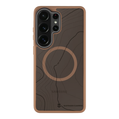 Moucha Moose deklas Samsung Galaxy S26 Ultra su ruda medzio tekstura, matomas kameros blokas.