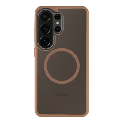 Moucha Moose deklas Samsung Galaxy S26 Ultra, rudos spalvos, matomi dideli kameros lesiai ir apsauginis ratas