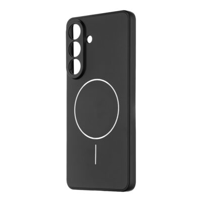 Juodas dėklas Samsung Galaxy S26 Plus su baltu apskrito magnetinio įkrovimo žymėjimu ir trim kamerų įpjovomis viršuje kairėje.