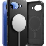 Juodas dėklas su tekstūruotu paviršiumi. Ant nugarėlės matomas didelis baltas apskritas elementas su kabeliu.