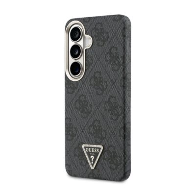 Juodas dėklas su pasikartojančiu Guess logotipo motyvu, ir matomas metalinis rėmelis kameros srityje.
