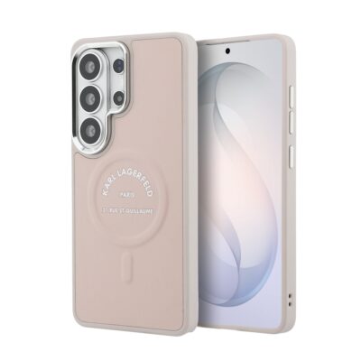 Rožinio atspalvio Karl Lagerfeld dėklas su PU paviršiumi, ant nugarėlės matomas Karl Lagerfeld logotipas ir matoma įrėminta kamera viršutiniame kairiajame kampe