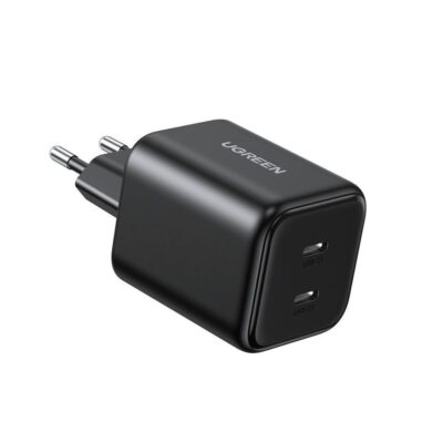 Juodas Ugreen X526 GaN 45W įkroviklis su dviem USB-C jungtimis