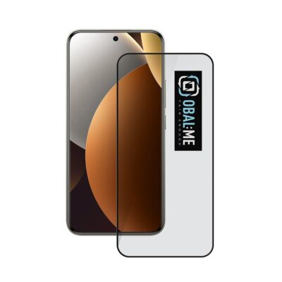 Juodas apsauginis ekrano stikliukas ant ismaniojo telefono su OBAL:ME 5D logotipu