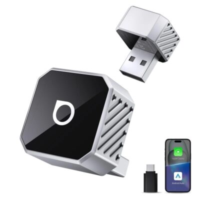 Sidabrinis belaidis CarPlay Android Auto adapteris Ottocast Mini Cube CP88-T3 su juodu fasadu ir USB jungtimi